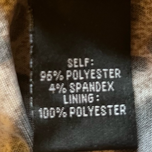 Office wear, Gray Jone’s Studio blazer. - Picture 6 of 6